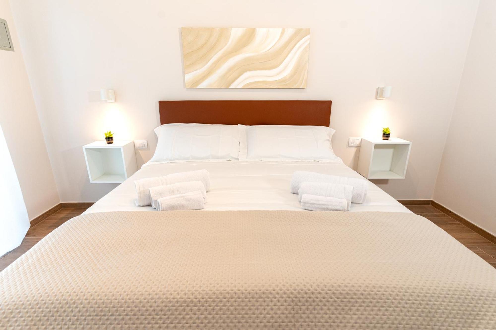Amendola - Elegant Suite Apartment Bari Extérieur photo